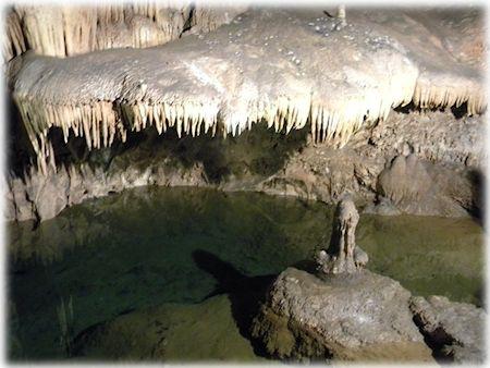 Grotte di Su Mannau. Ingrandisci l'immagine e accedi alla galleria delle foto.