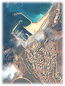 Buggerru ripresa dal satellite Ikonos. Ingrandisci l'immagine.