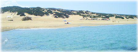 La spiaggia e le dune di Torre dei Corsari in Costa Verde