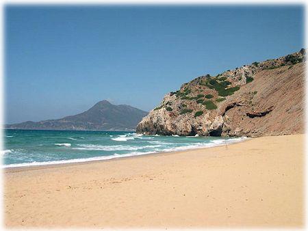 La spiaggia di Buggerru. Ingrandisci l'immagine e accedi alla galleria delle foto.